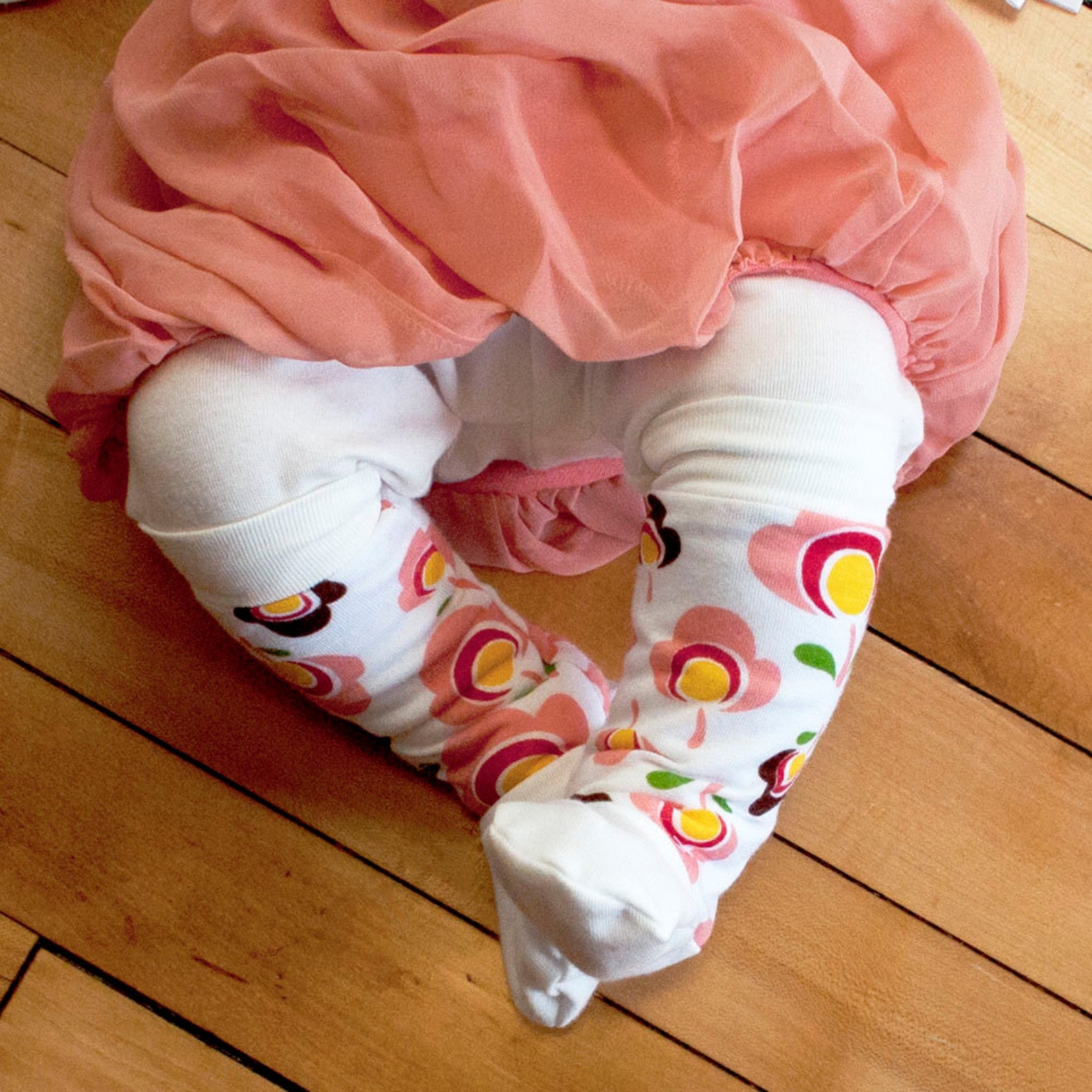 Baby Leg Warmer Sewing Pattern // Digital Download // Photo Etsy