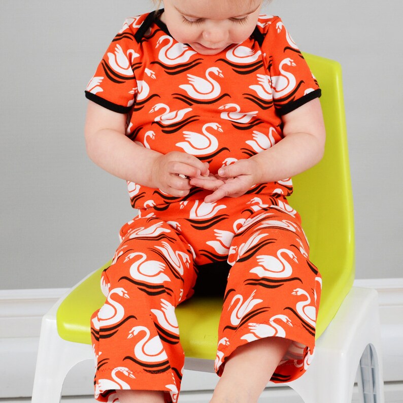 Modern Baby Pants Sewing Pattern // Photo Tutorial // Digital Etsy