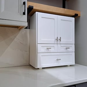 ハンドメイドシェーカースタイルのカウンタートップキャビネット：バーチ＆メープル、可動棚