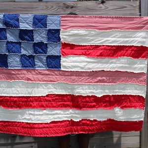 Made to Order American Flag Rag Quilt
