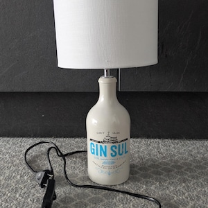 Gin Table unique Lamp, GIN SUL Bottle Present, Gift, Upcycling, GIN Bottle, Lamp, Bottle Bar Bottle fancy