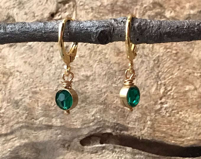 Emerald green mini Huggies hoops/ small hoop earrings/ 14k gold