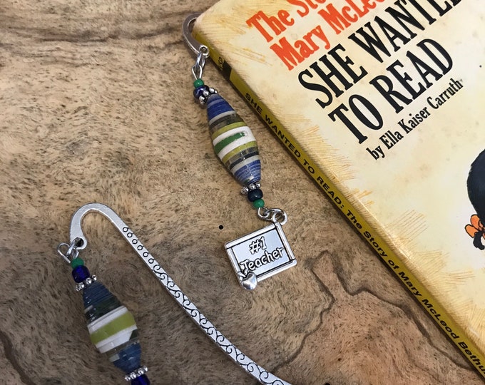 Teacher charm bookmark/ paper bead charm bookmark / teachers gifts for readers