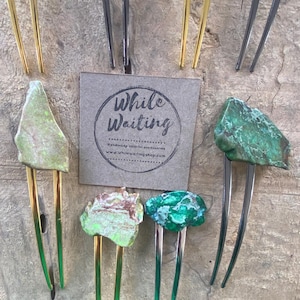 Green Stone hair fork/ natural tone hair fork / druzy green hair fork/ hair accessory / raw stone hair fork/ boho hair pin/ hair stick