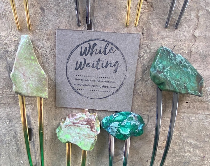 Green Stone hair fork/ natural tone hair fork / druzy green hair fork/ hair accessory / raw stone hair fork/ boho hair pin/ hair stick