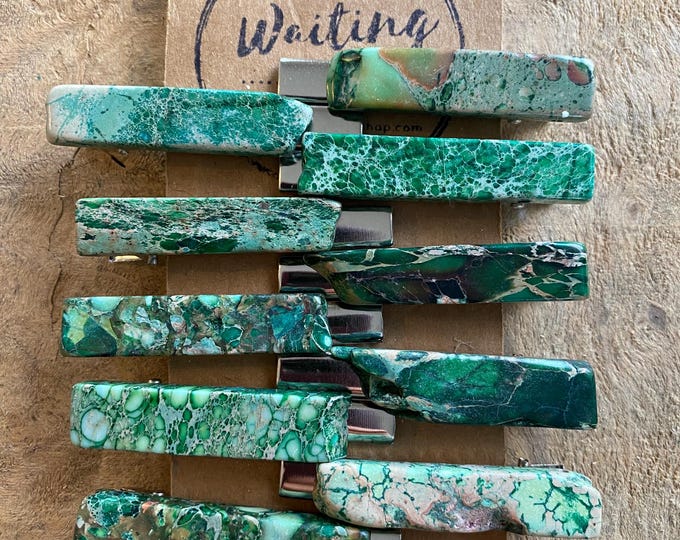 Emerald Green Stone hair clip/ green hair clip/ druzy hair clip/ hair accessory / raw stone hair clip/ boho hair clip / tie clip