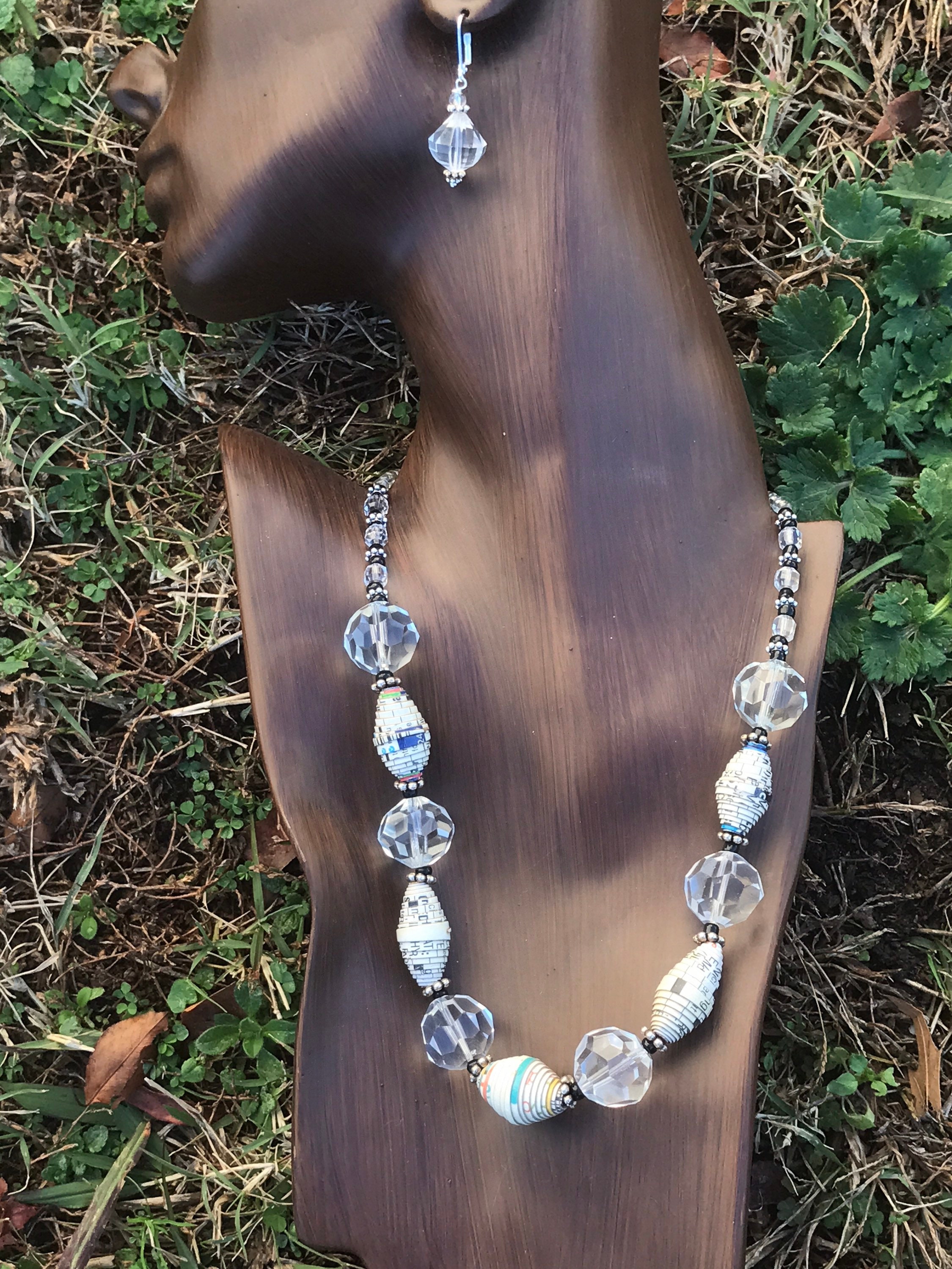 Chunky beaded statement necklace discount