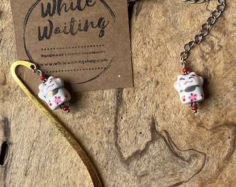 White lucky cat charm bookmark/ tea infuser/smiley cat charm bookmark / animal gifts for readers