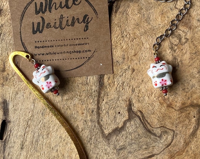 White lucky cat charm bookmark/ tea infuser/smiley cat charm bookmark / animal gifts for readers