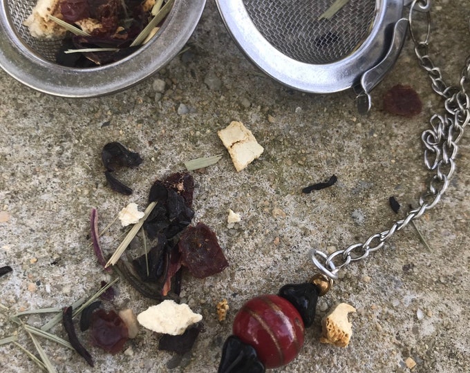 Tea infuser/ black and red tea infuser/ tea strainer / loose leaf tea strainer/ loose leaf tea infuser