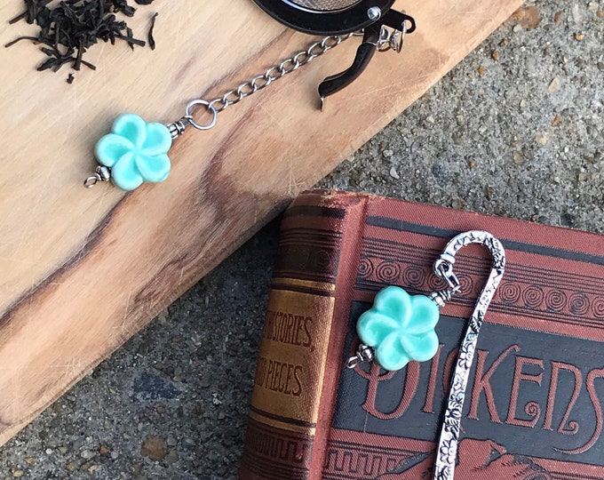 Tea infuser/ turquoise flower tea infuser/ tea strainer / loose leaf tea strainer/ loose leaf tea infuser bookmark set