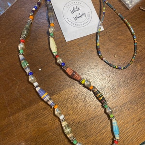 Lange bunte Boho Papierperlen Kette/ handgefertigte Perlenkette/ umweltfreundliche Halskette/ Boho Westernkette