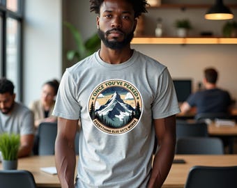 Camiseta "Una vez que has llegado a la cima" / Camiseta gráfica de montaña desmotivadora