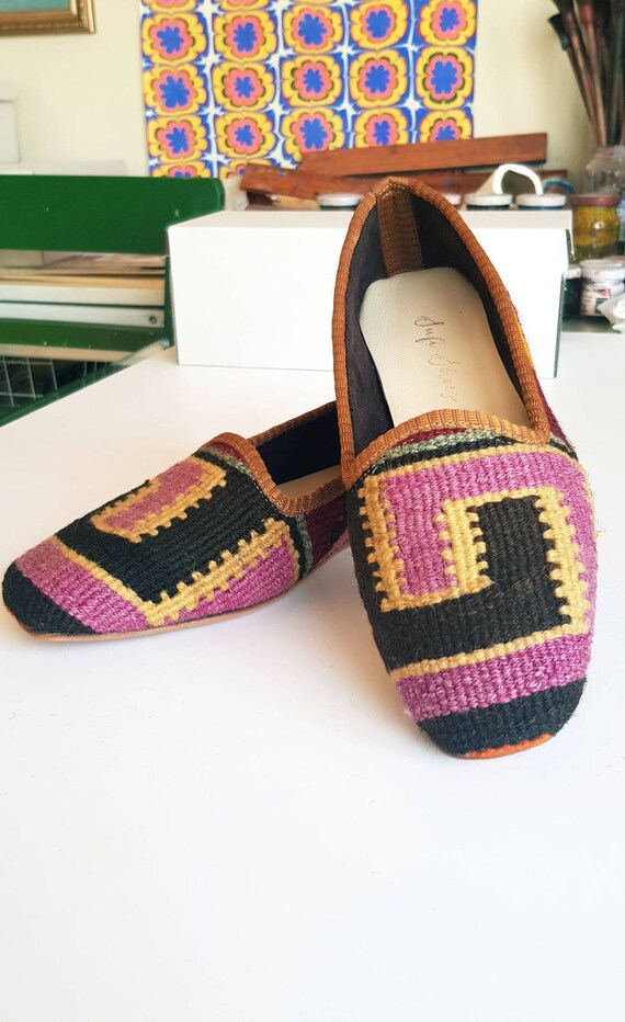 women's shoe size 39