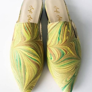 Sapatos pontiagudos feitos à mão para mulheres, tamanho 37 euro, arte ebru em tecido marmoreado, pintura em sapatos feitos à mão fabruc