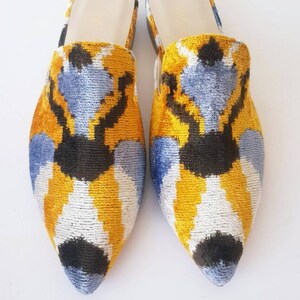 Green & Pink Pointed Toe Ikat Velvet Slippers
