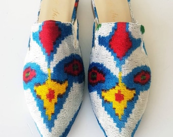 37 euro size Handcrafted shoes for Women Ikat silk velvet pointed mules