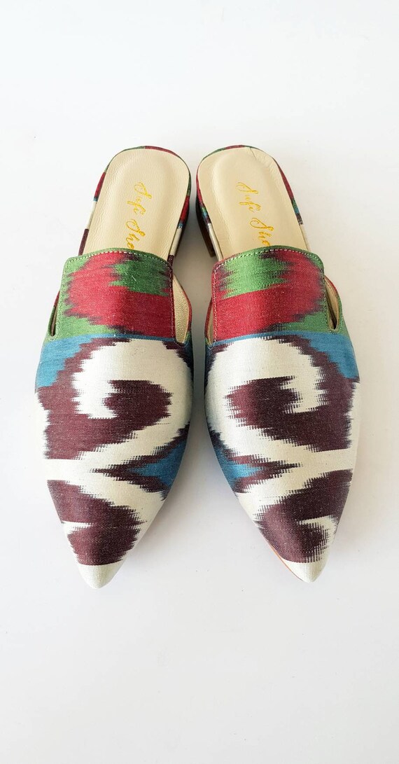 40 Euro Size Handcrafted Shoes for Women Ikat Pure Silk Pointed