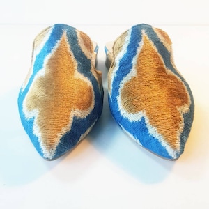 41 euro size Handcrafted pointed velvet silk shoes for Women flat mules