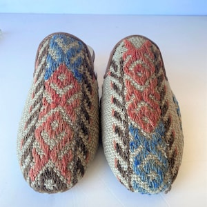 38 euro size Handcrafted Vintage Kilim Round Toe Shoes for Women flat mules