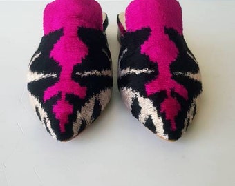 41 euro size Handcrafted shoes for Women Ikat silk velvet pointed mules for Women