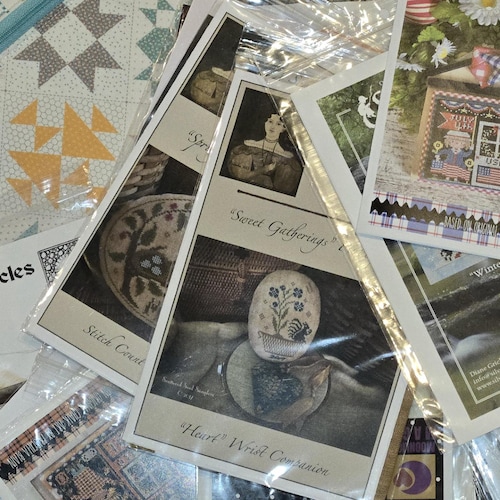 Diamond Art Club - Curl up With A Good Book Diamond Painting Kit
