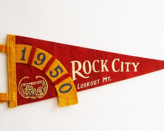 Banderín de recuerdo de Rock City, Lookout Mountain de la década de 1950 con puente Swing-a-Long - Estandarte de viaje de fieltro de 1950 - Chattanooga Tennessee, Georgia