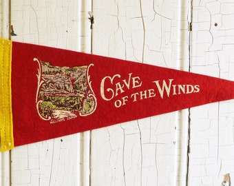 1940s Cave of the Winds Souvenir Pennant, Williams Canyon - Colorado Felt Travel Banner - Vintage Camper RV, Cabin Decor, Retro Wall Hanging