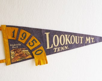 1950s Lookout Mountain Souvenir Pennant w/ Umbrella Rock - 1950 Felt Travel Pennant - Chattanooga Tennessee, Georgia - Collector Gift