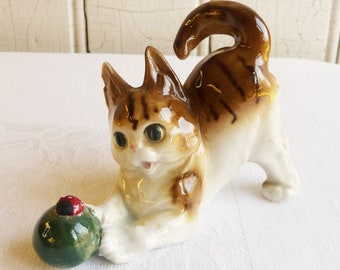 1960s Cat with Ladybug Figurine - Brown & White Tabby Kitten - Cat Lover Gift - Kitschy Ceramic Kitty