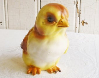 1960s Lefton Yellow Chick Figurine - Mid-Century Ceramic Baby Chick Easter Decoration - Kitschy Spring Decor or Cake Topper - Collector Gift