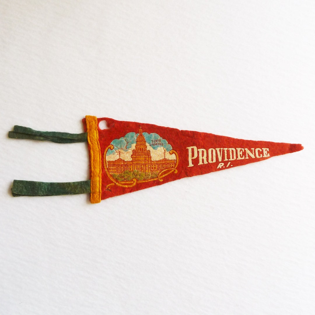 1950s Providence Rhode Island Souvenir Pennant Felt Travel Pennant Vintage Camper RV, Cottage