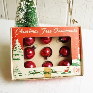 ミッドセンチュリーの赤いガラスのクリスマスオーナメント