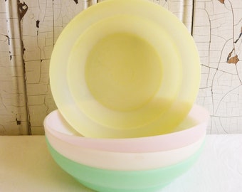 Set of Four Vintage Pastel Tupperware Cereal or Salad Bowls - #155 Sheer Wonderlier Bowls - Collector Gift - Retro Camper, Cottage Kitchen