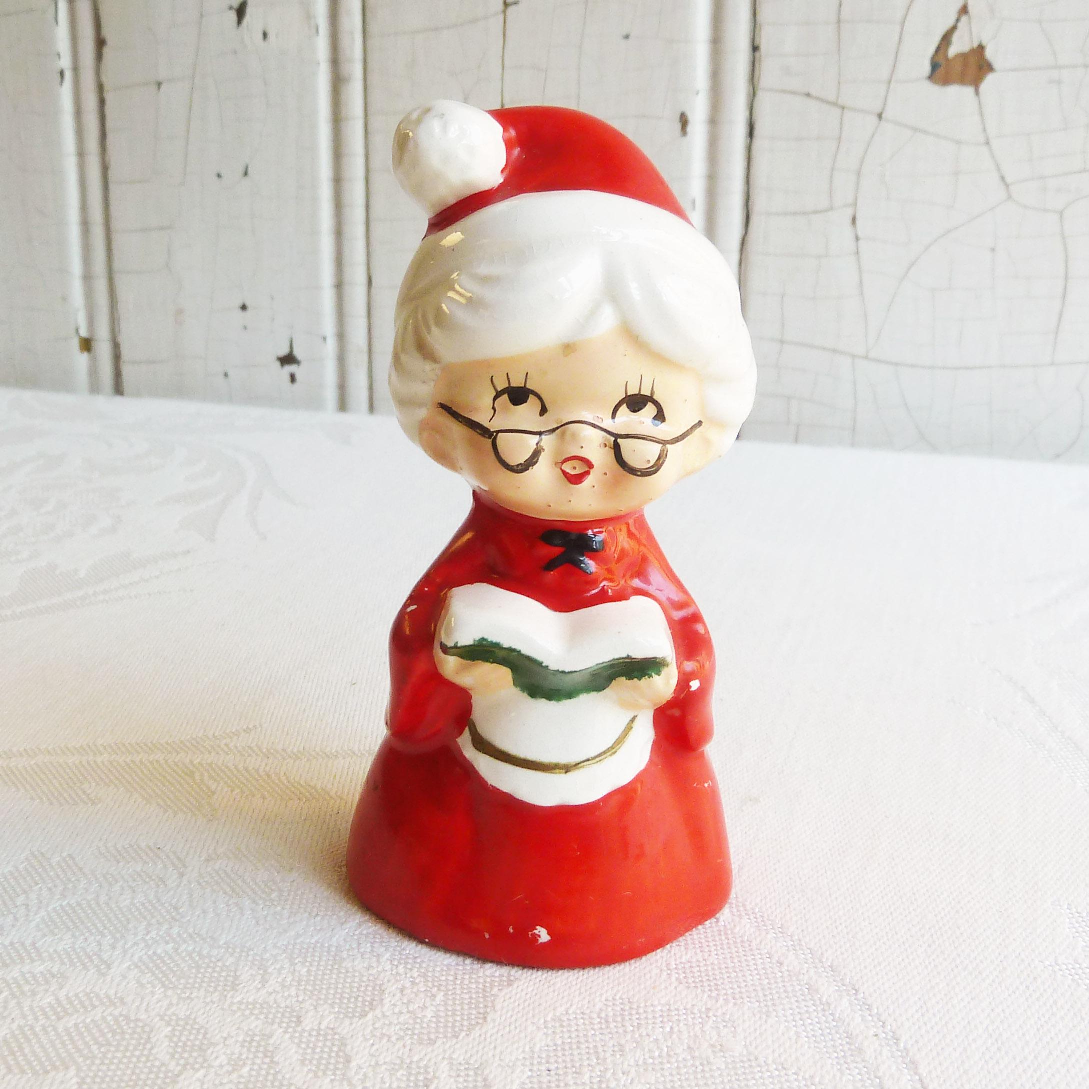 1960年代 レフトン サンタクロース夫人がソングブックシェイカーを持っ