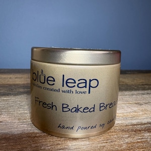 Candela di soia al profumo di pane appena sfornato, colata a mano, produzione in piccola serie, barattolo da 113 g (4 oz).