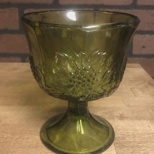 Vintage Indiana Glass Green Harvest Grapes Compote with Pedestal