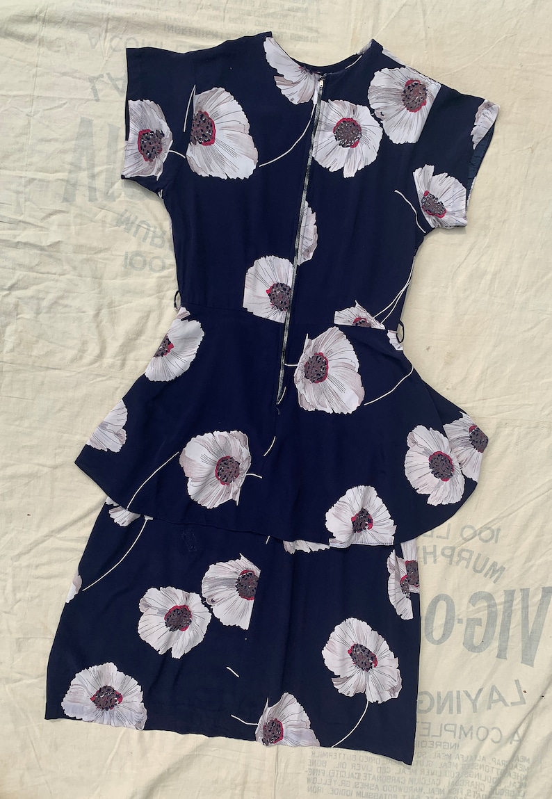 Navy Blue and White Women/'s 40/'s Fashion Vintage 1940/'s Rayon Floral Dress