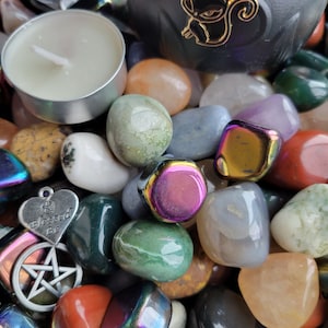 Cauldron Crystal Confetti – Witchy mix | Deluxe Crystal Confetti | Crystal Charm Scoop | Witches Brew | Crystal Mix | Unique Gifts