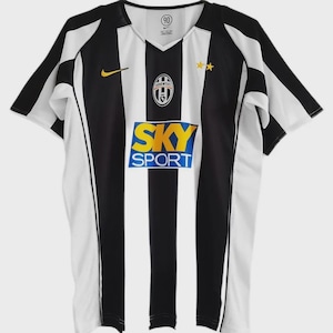 2004/05 Juventus home jersey Medium