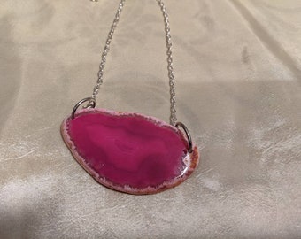 hot pink /fuschia / cerise  agate slice bead necklace on 19 inch silver chain