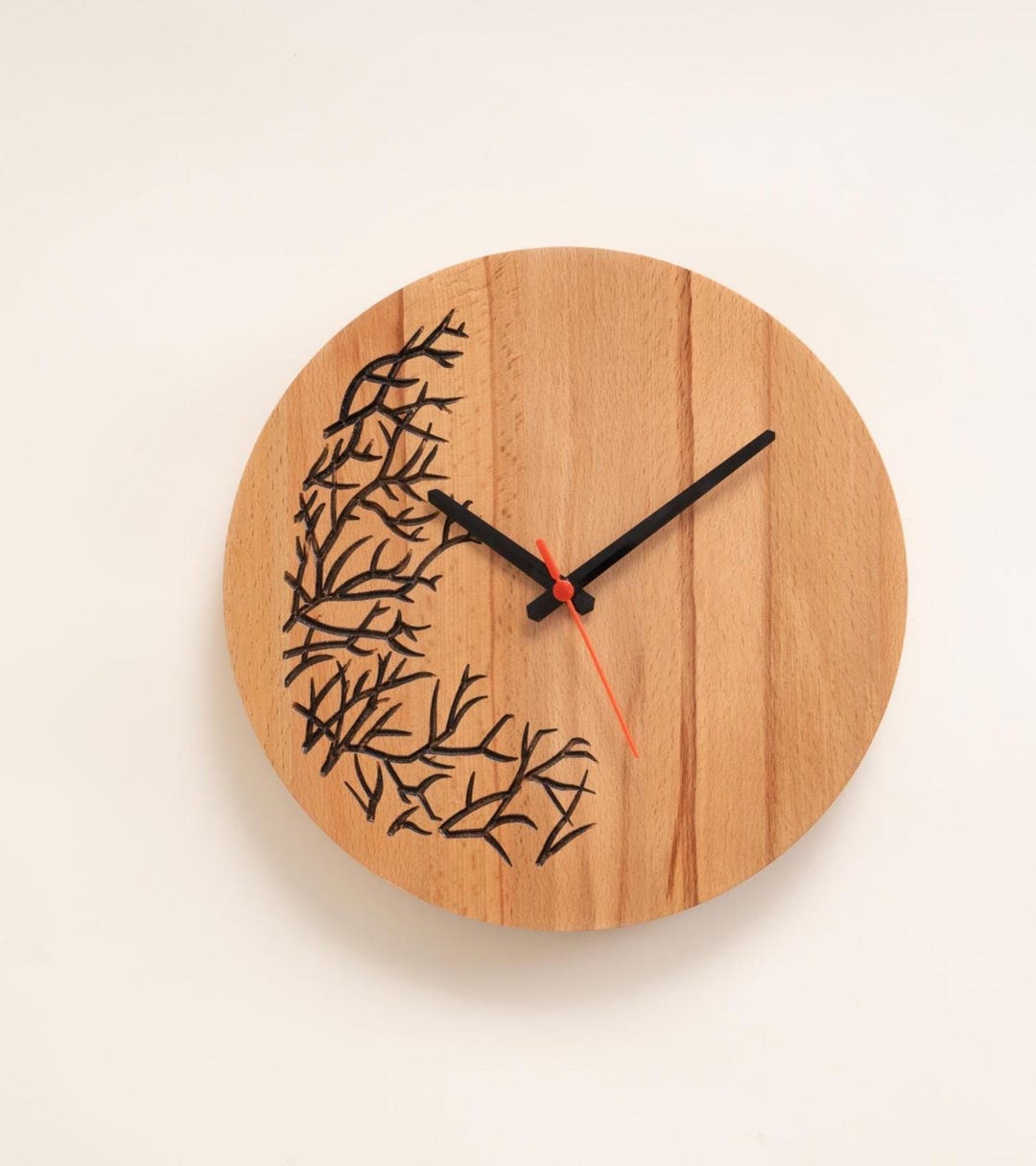 Silent Beech Wood Wall Clock: Scandinavian Minimalist Decor, 30cm Silent Beech Wood Wall Clock: Scandinavian Minimalist Decor, 30cm