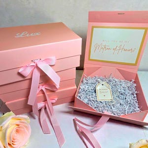 Bridesmaid Proposal Box, Empty Bridesmaid Gift Box, Personalized Bridal Party Gift Box, Bridal Shower Gift Box, Large Magnetic Gift Box