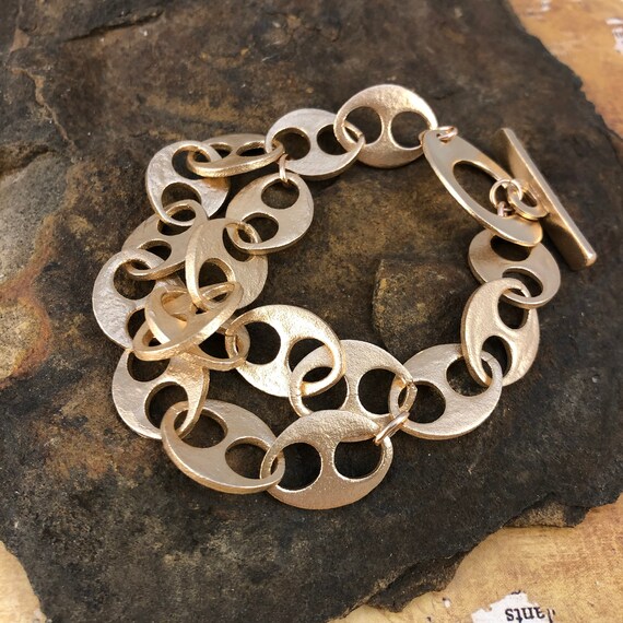 Sculpted chunky oval chain bronze bracelet