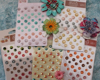 Say it in Crystals adhesive dots. flower centers 48 pieces