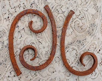 3 Rusty Metal Curl Shapes Rust Dying Art Found Object Supply Mixed Media