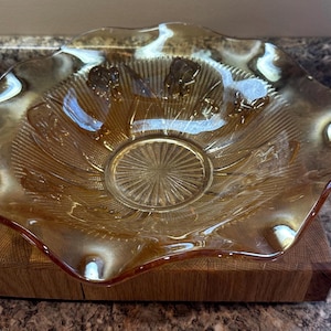 Vintage Jeannette Glass Iris and Herringbone pattern carnival glass bowl, Flora Gold Iridescent