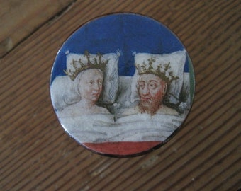Medieval King and Queen -- Decoupage pill box with gold trim -- Large, 2"