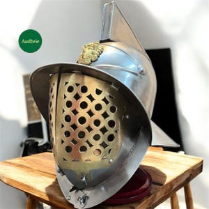 Römer Gladiator Helm | Mittelalterliche Krieger Gefechtsrüstung mit Löwenwappen & Gesichtsschutz.