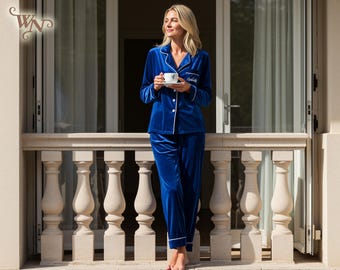 Christmas Velvet Pjs Bride Bridesmaid Pajamas Customized Long Sleeve Pant Velvet Pajamas Personalized Velvet Pyjamas Set Luxury Pajamas